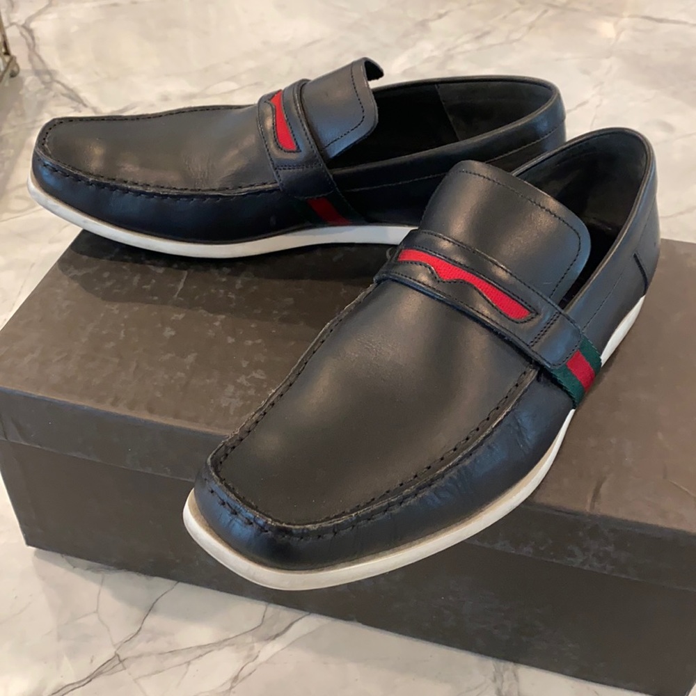 Gucci men’s leather shoes size 8 in black